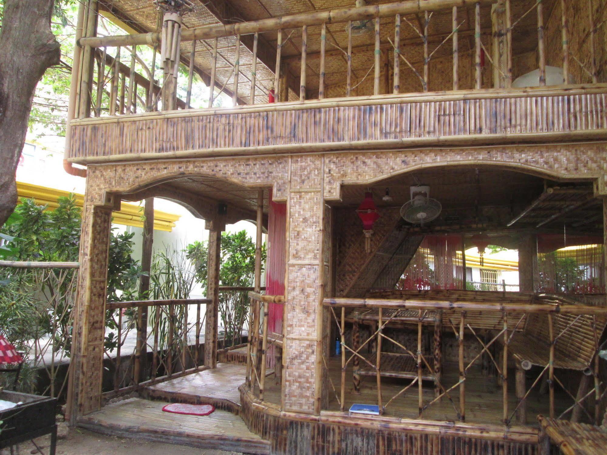 Bambooze Hauz Balabag (Boracay)