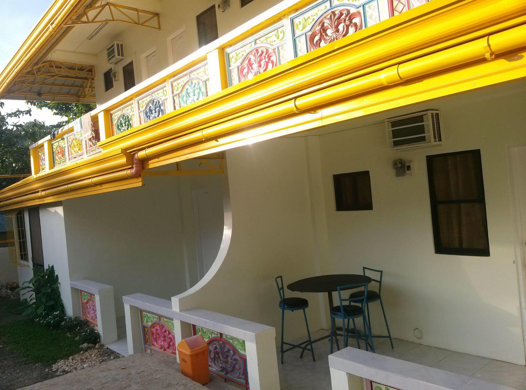 Bambooze Hauz Guest house *