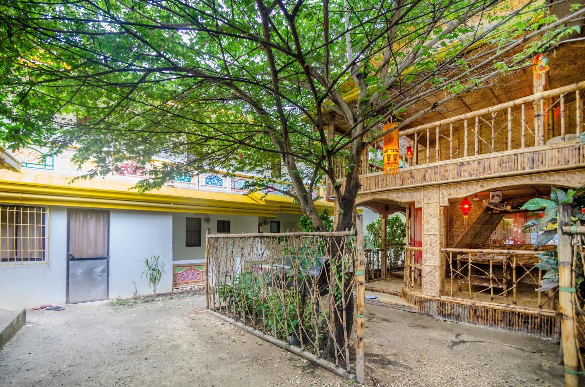 Guest house Bambooze Hauz